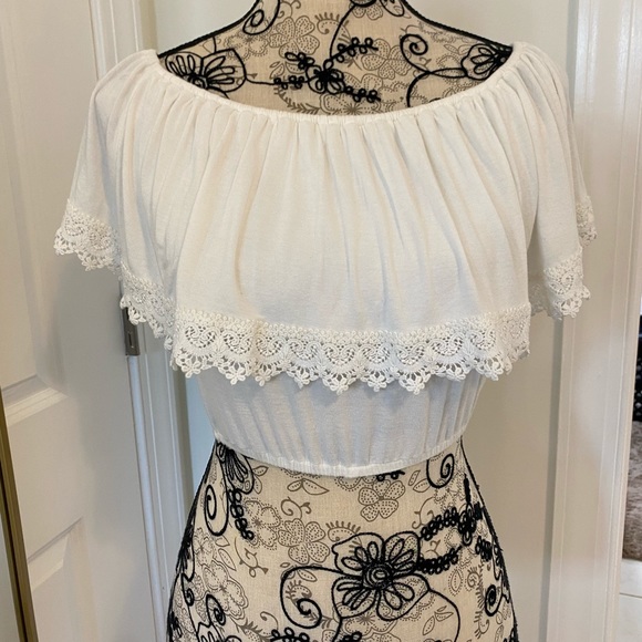 Crop top - Picture 2 of 4